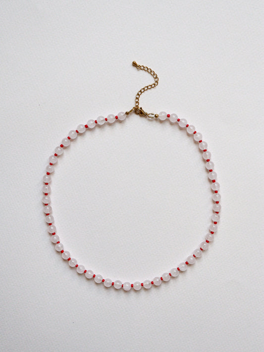 Le collier Rose et rouge