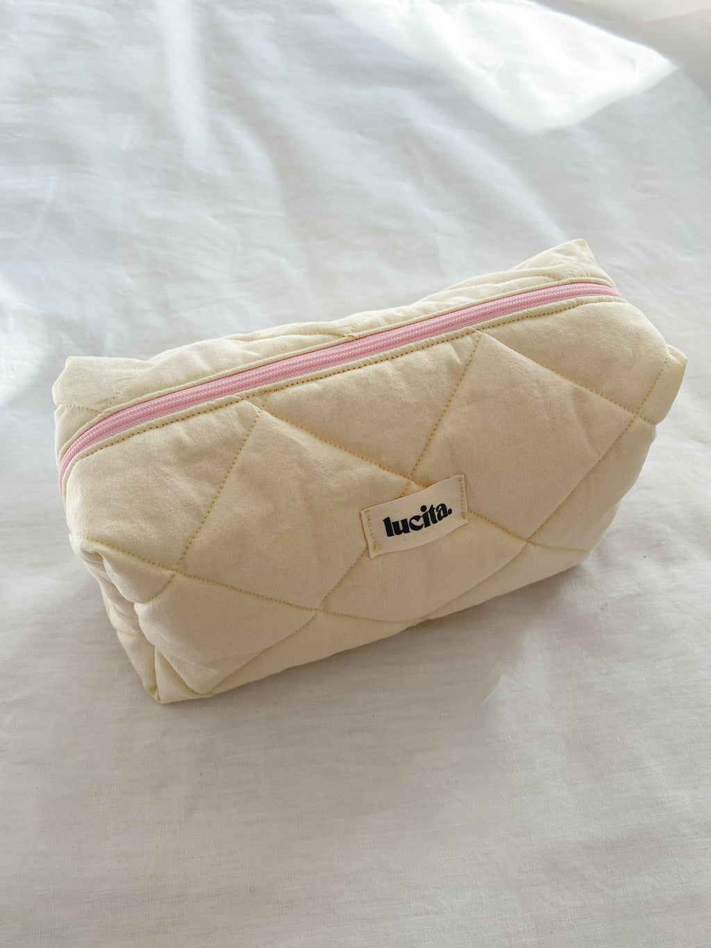 La trousse beauté Rosie jaune beurre et rose
