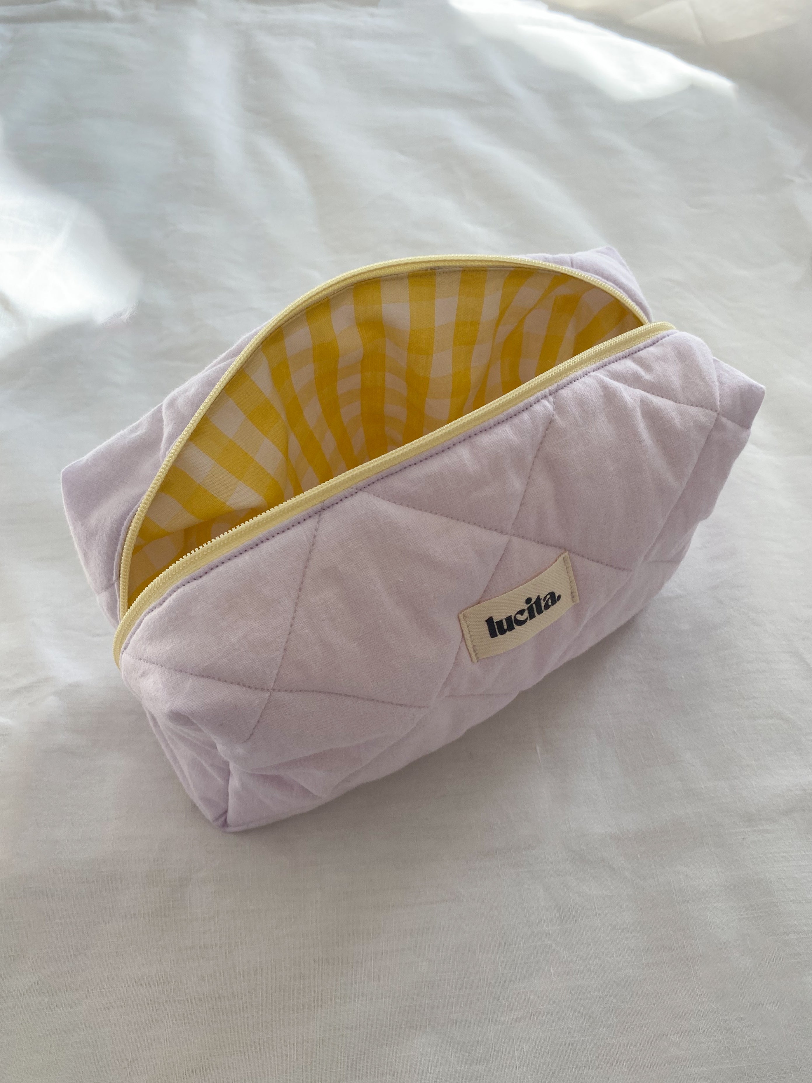La trousse beauté Rosie Lila et Jaune