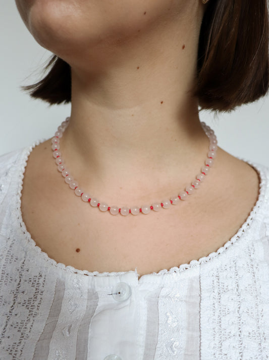 Le collier Rose et rouge